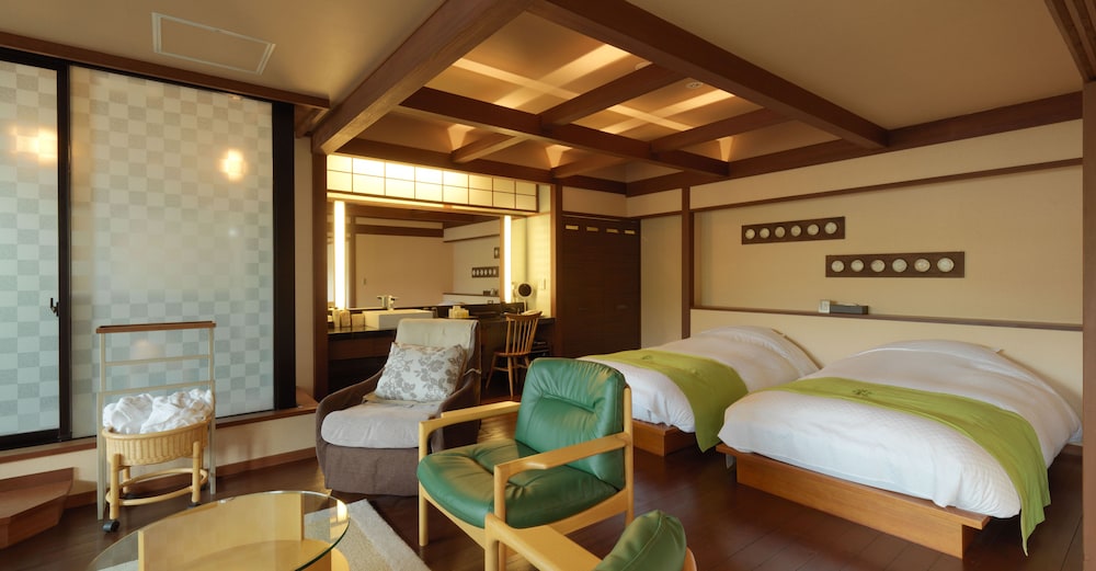 SUITE, FOREST VIEW, PRIVATE HOT SPRING BATH