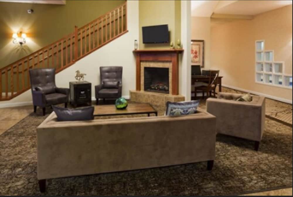 GrandStay Hotel and Conference 29/49