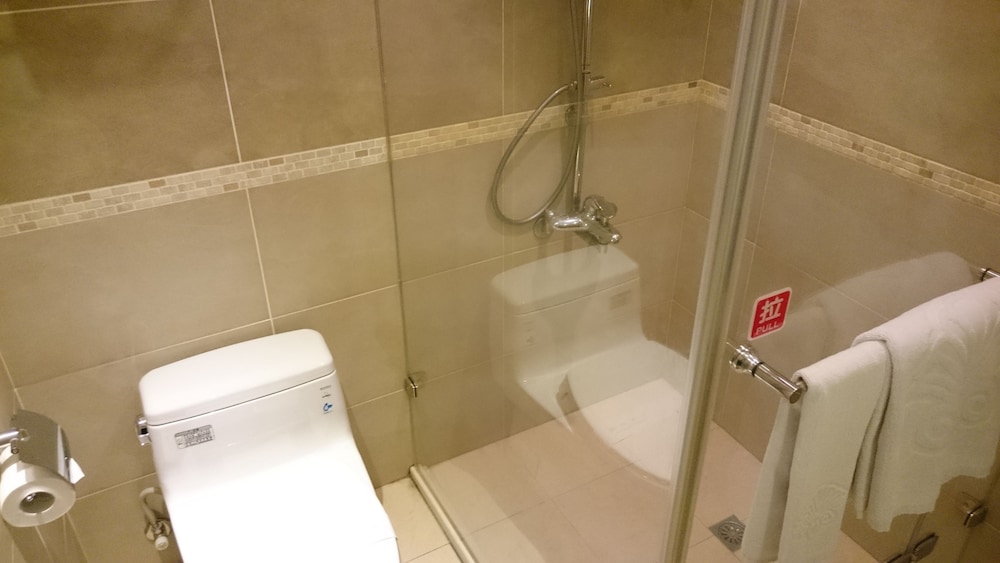 MRT Hotel 54/59