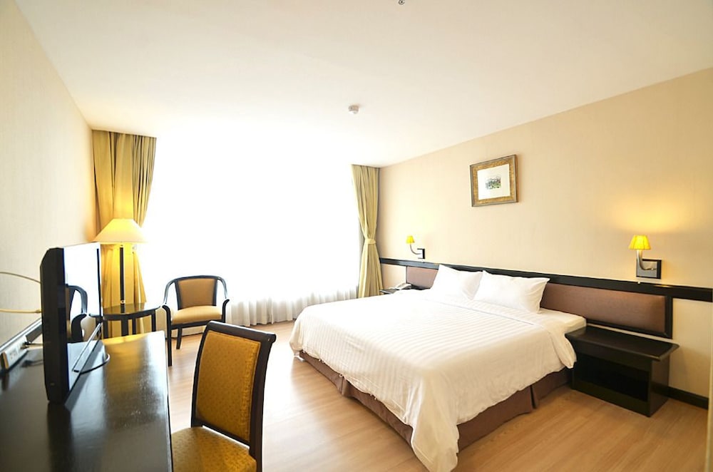 The City Hotel Sriracha 16/71