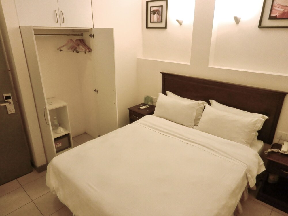 De Galleria Hotel 14/28