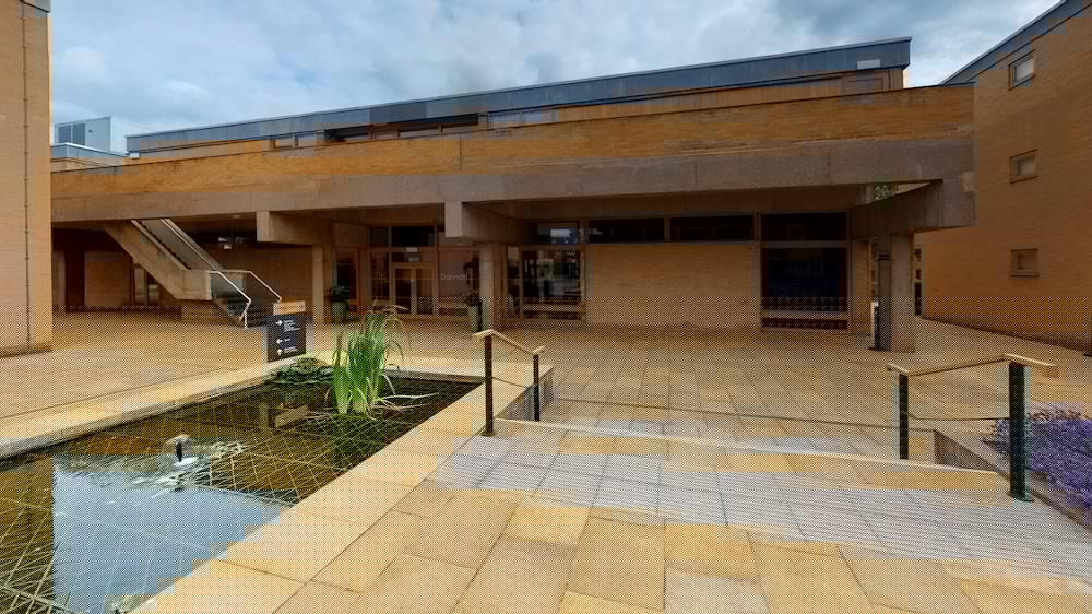 College Court 18/27