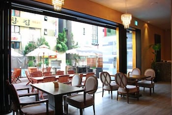 Noblesse Hotel 32/50