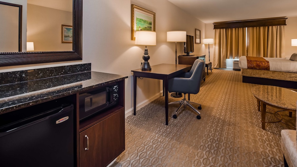 Best Western Plus Vineyard Inn & Suites 47/51
