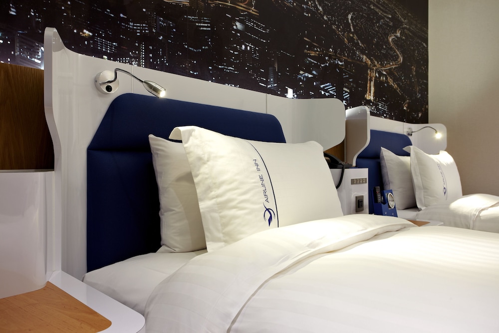 Airline Inn Green Park Way 24/60