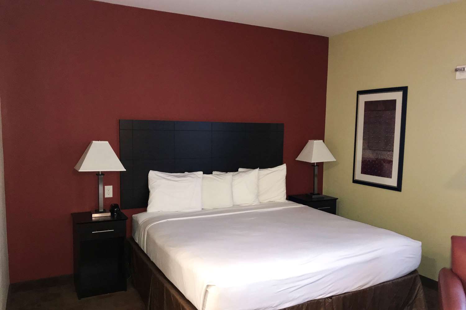 Efficiency, King Bed, Accessible