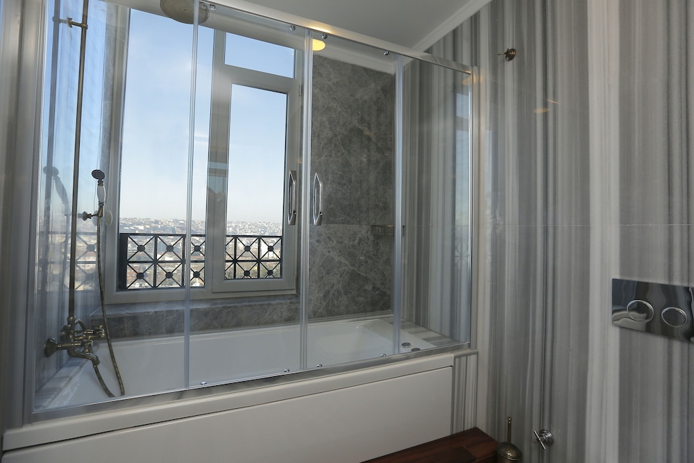Art Nouveau Pera 31/36