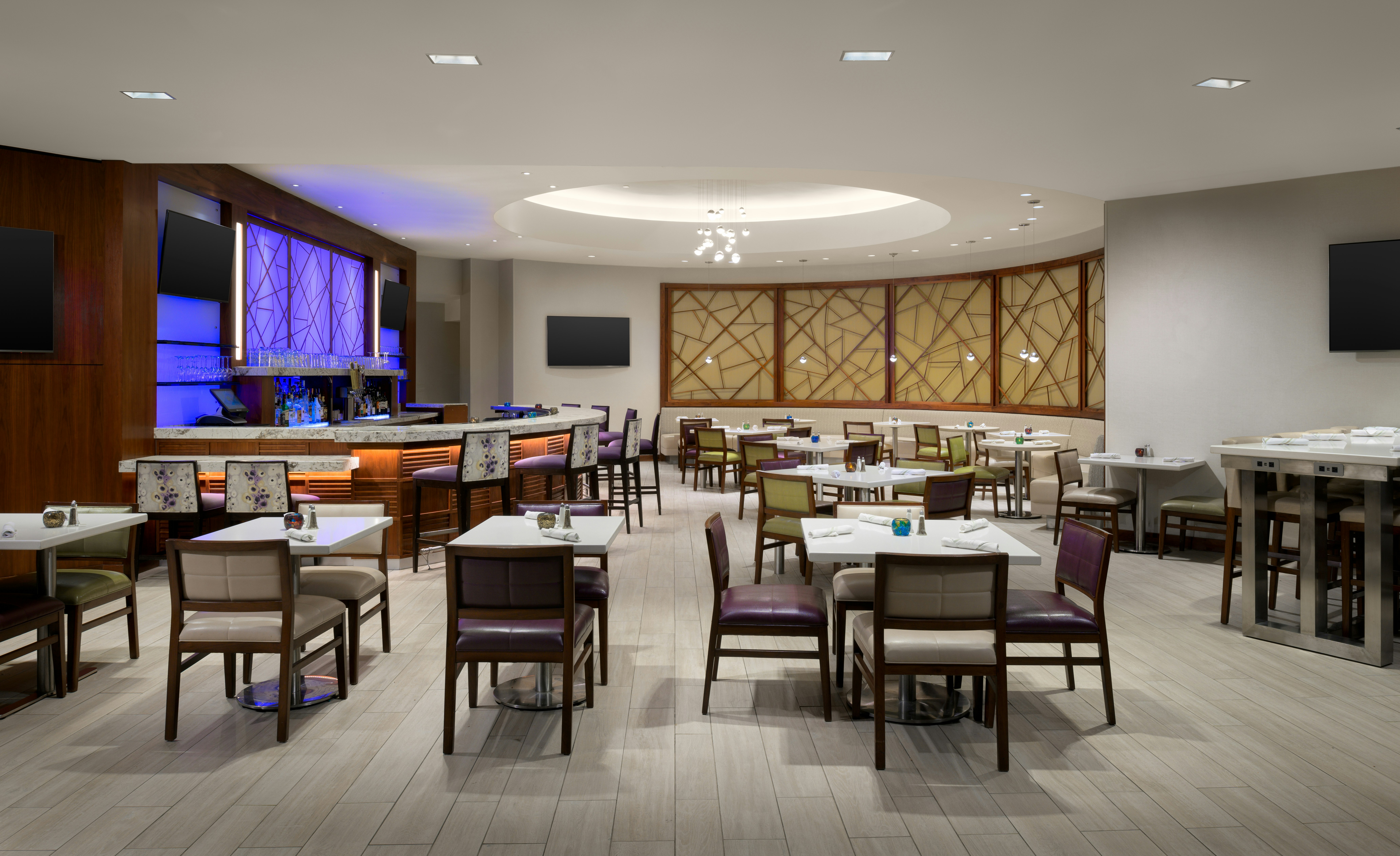 DoubleTree Suites by Hilton Hotel Phoenix 22/38