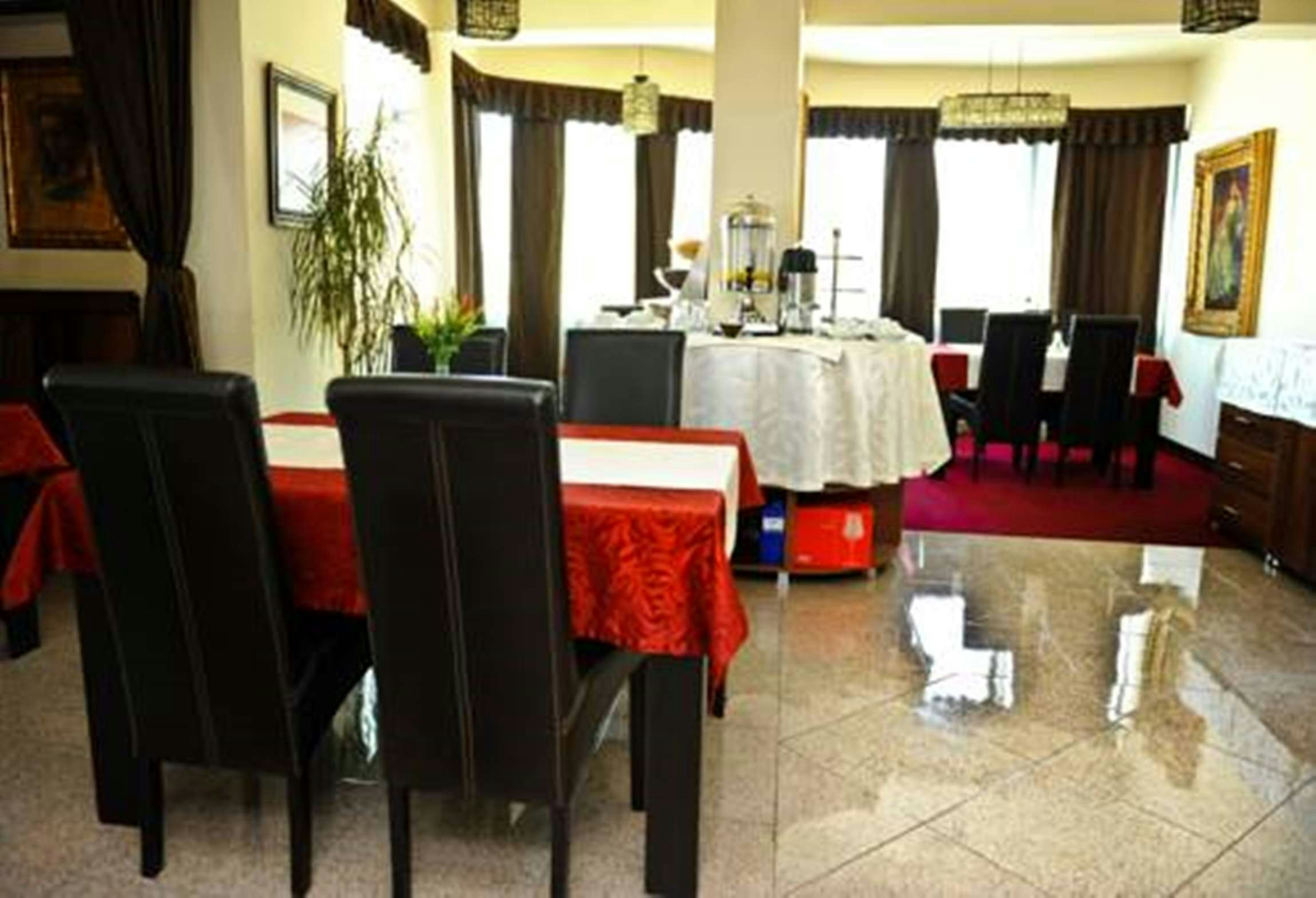 Keto Hotel 28/39