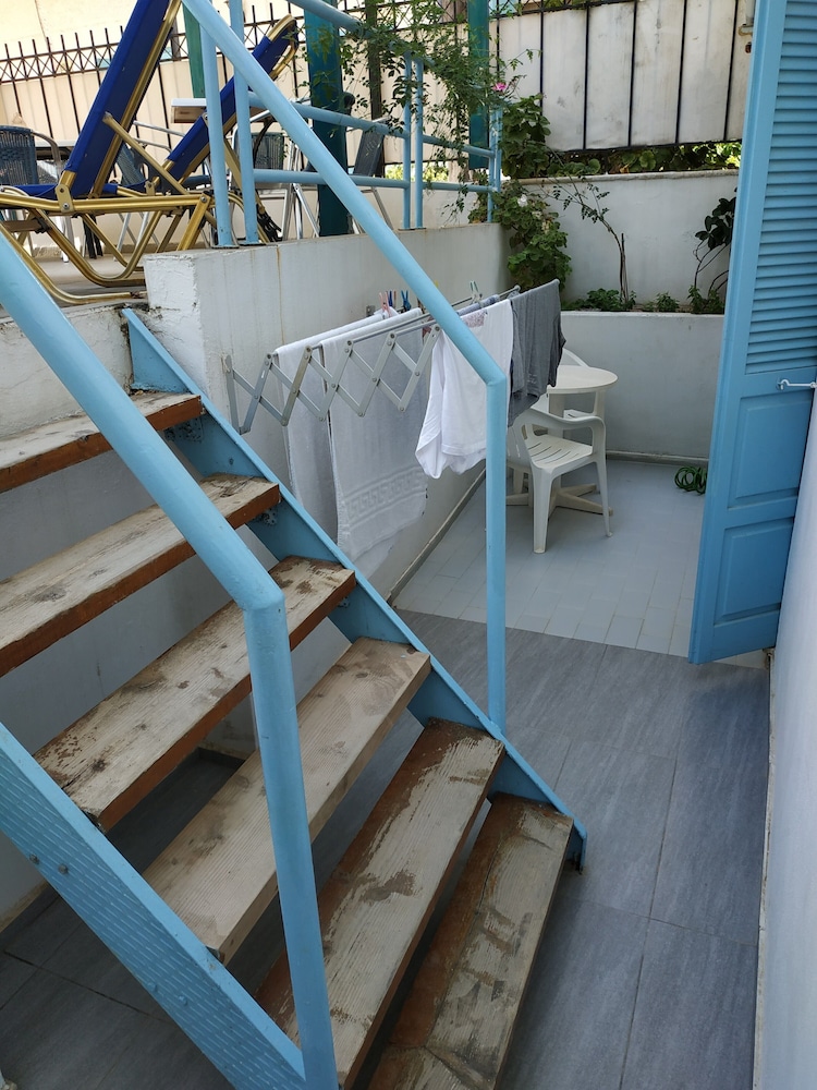 Renia Hotel 51/60