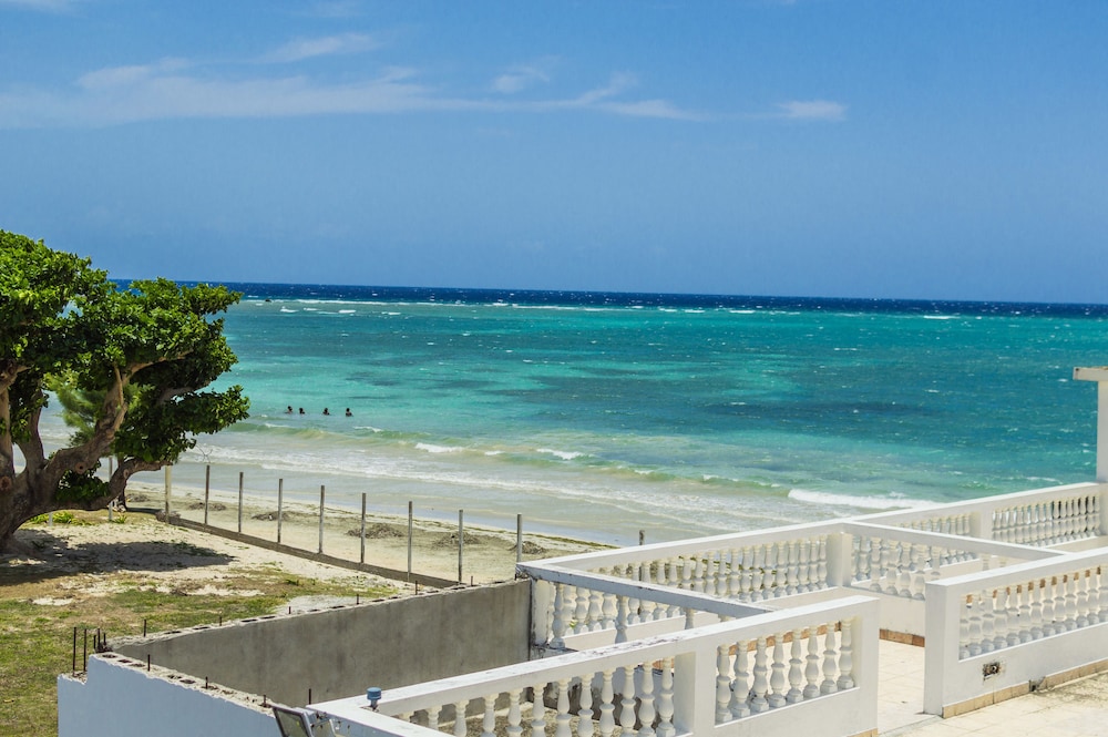 Seacrest Beach Hotel 40/50