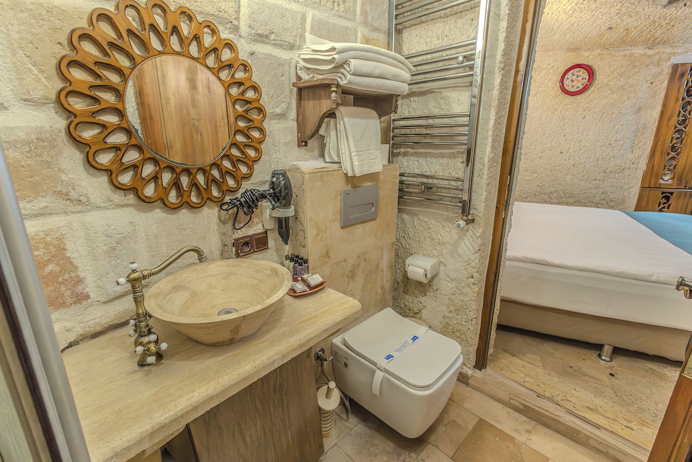 Miracle Cave Hotel 49/50