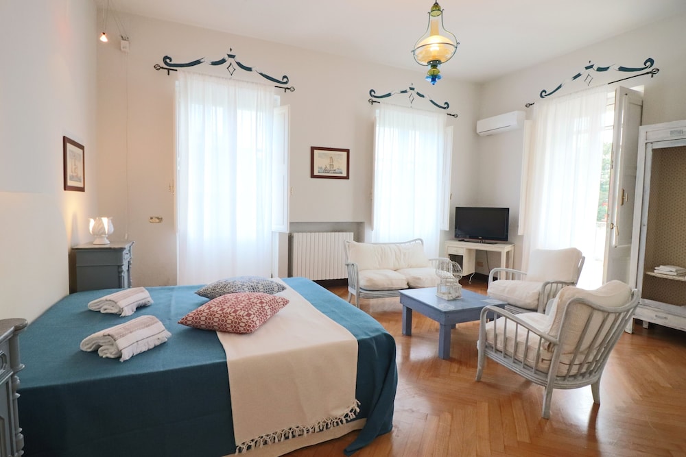 Relais Delle Rose Bed And Breakfast 80/84