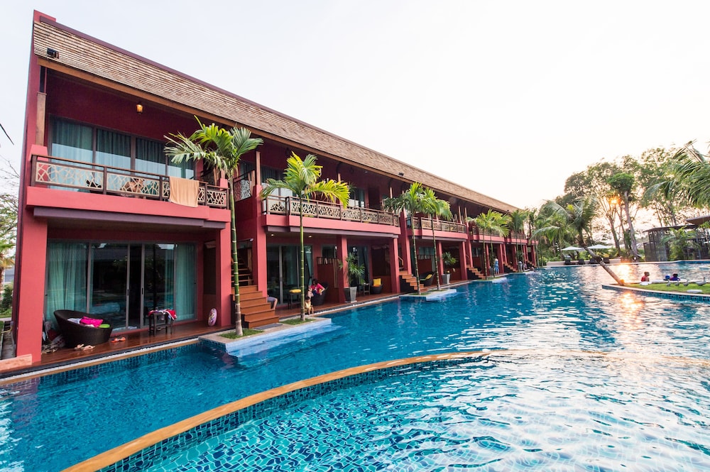 MAI MORN RESORT 10/70