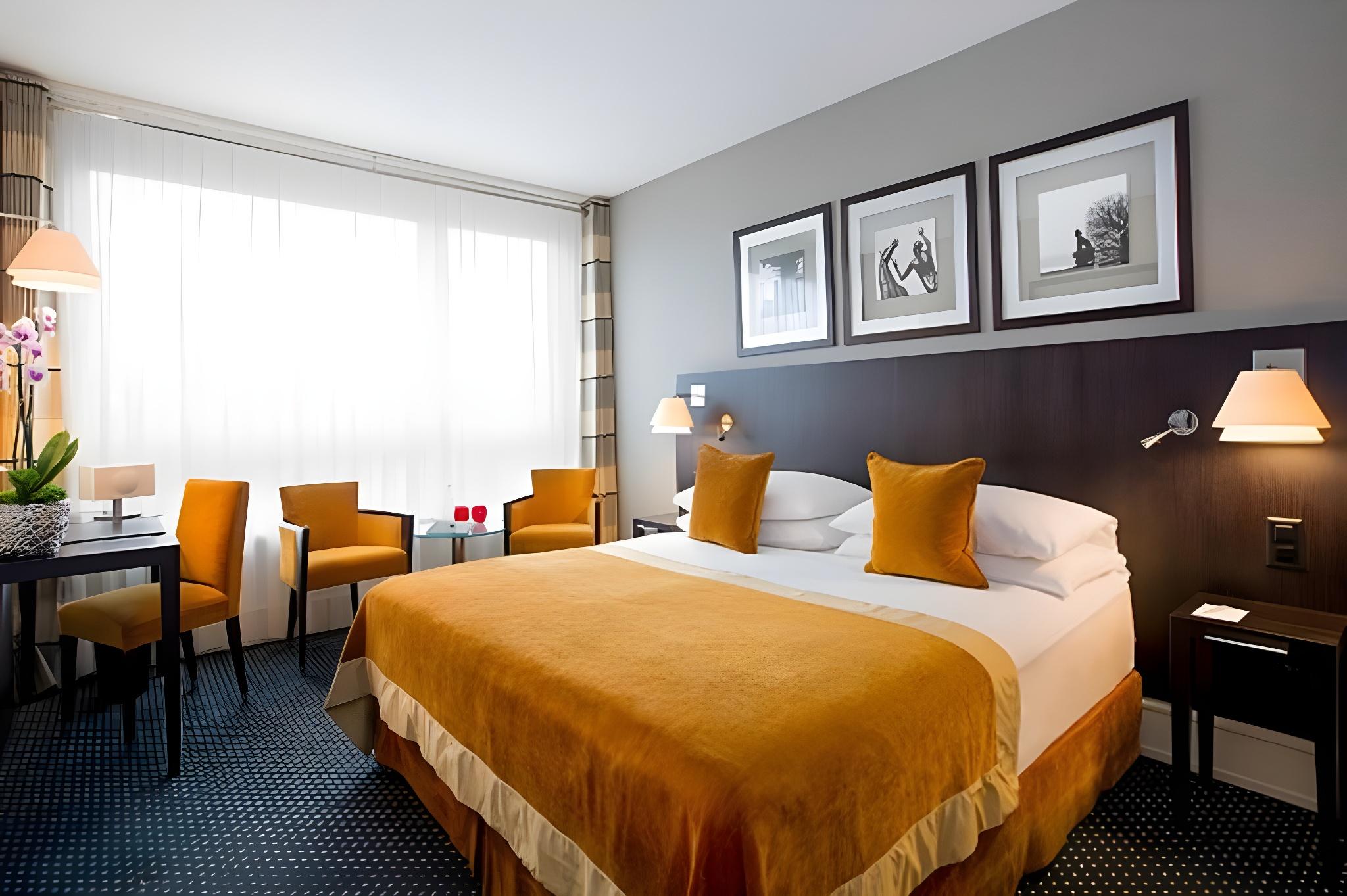 Family, Double and Twin Beds