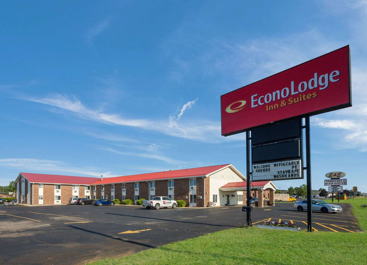 Econo Lodge Inn & Suites Escanaba North 3/14