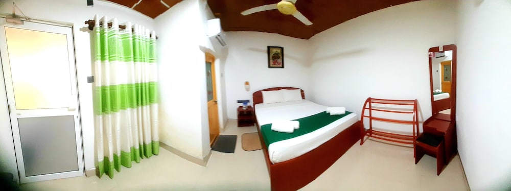 Palitha Home Stay 12/43