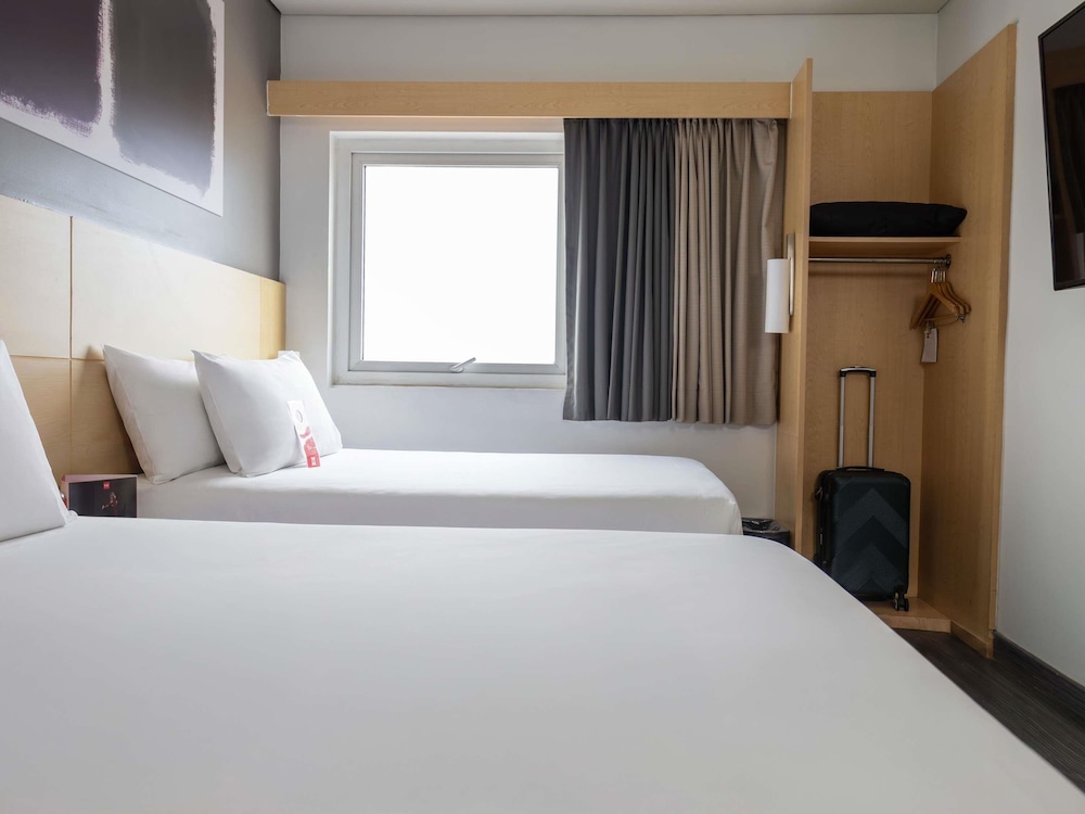Ibis Hermosillo 24/47