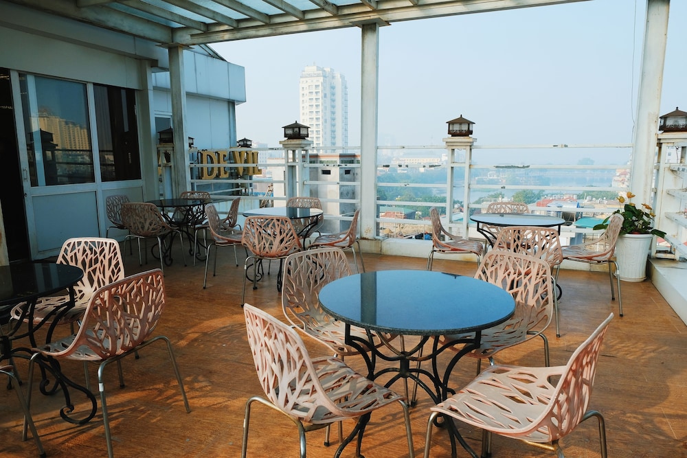 restaurant-cafeteria