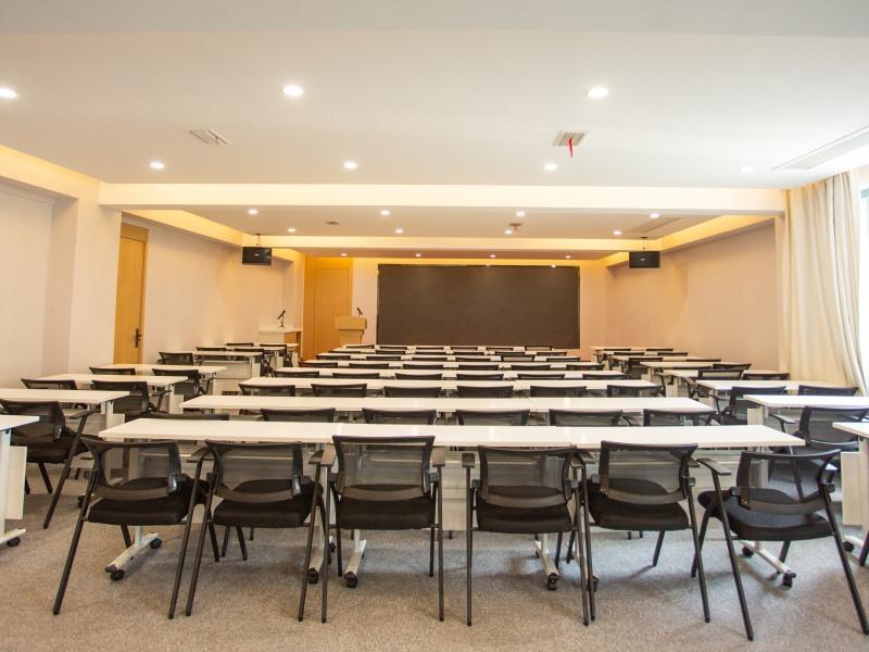 GreenTree Eastern Huaian Suning Plaza Huaihai Road West Hotel 61/65