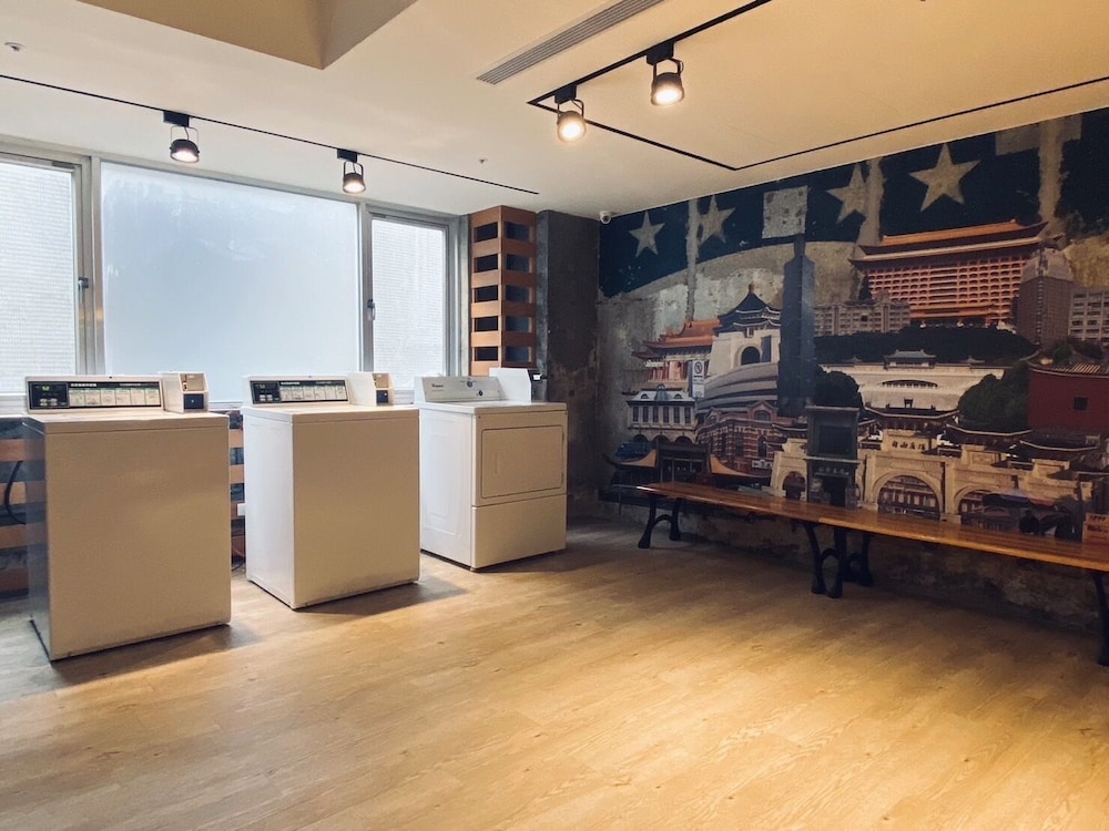 Muzik Hotel Ximen Station Branch 6/66