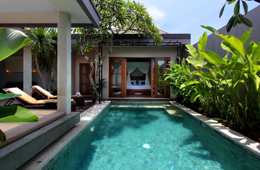 ARIA EXCLUSIVE VILLAS AND SPA 45/50
