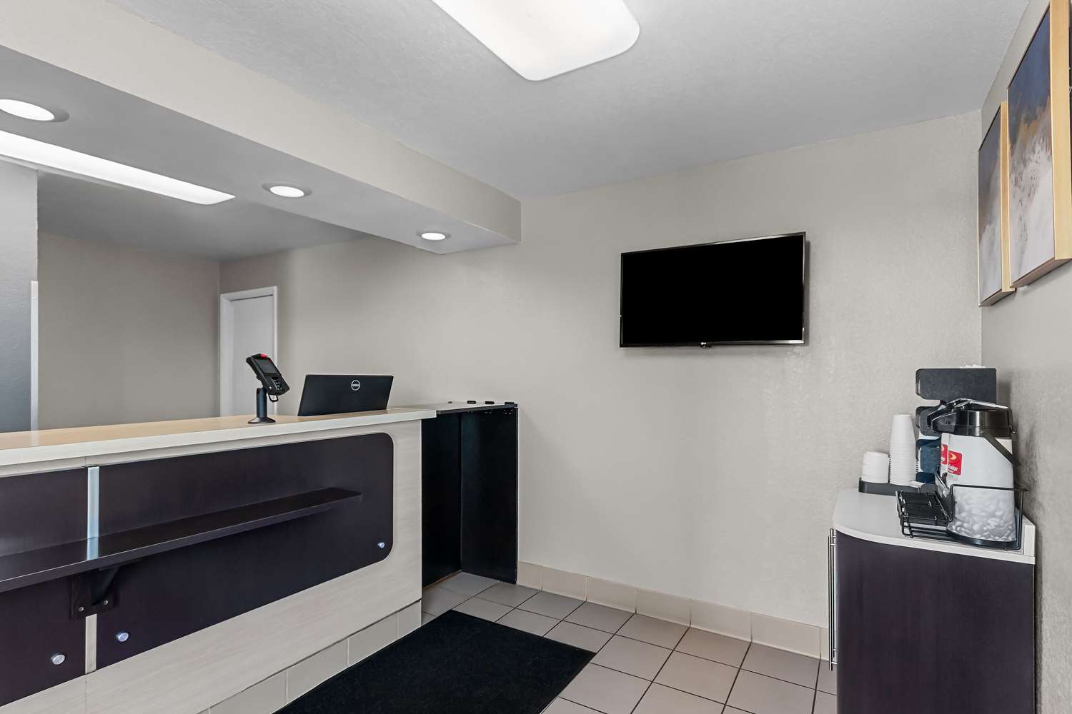 Econo Lodge Idaho Falls, ID 37/48