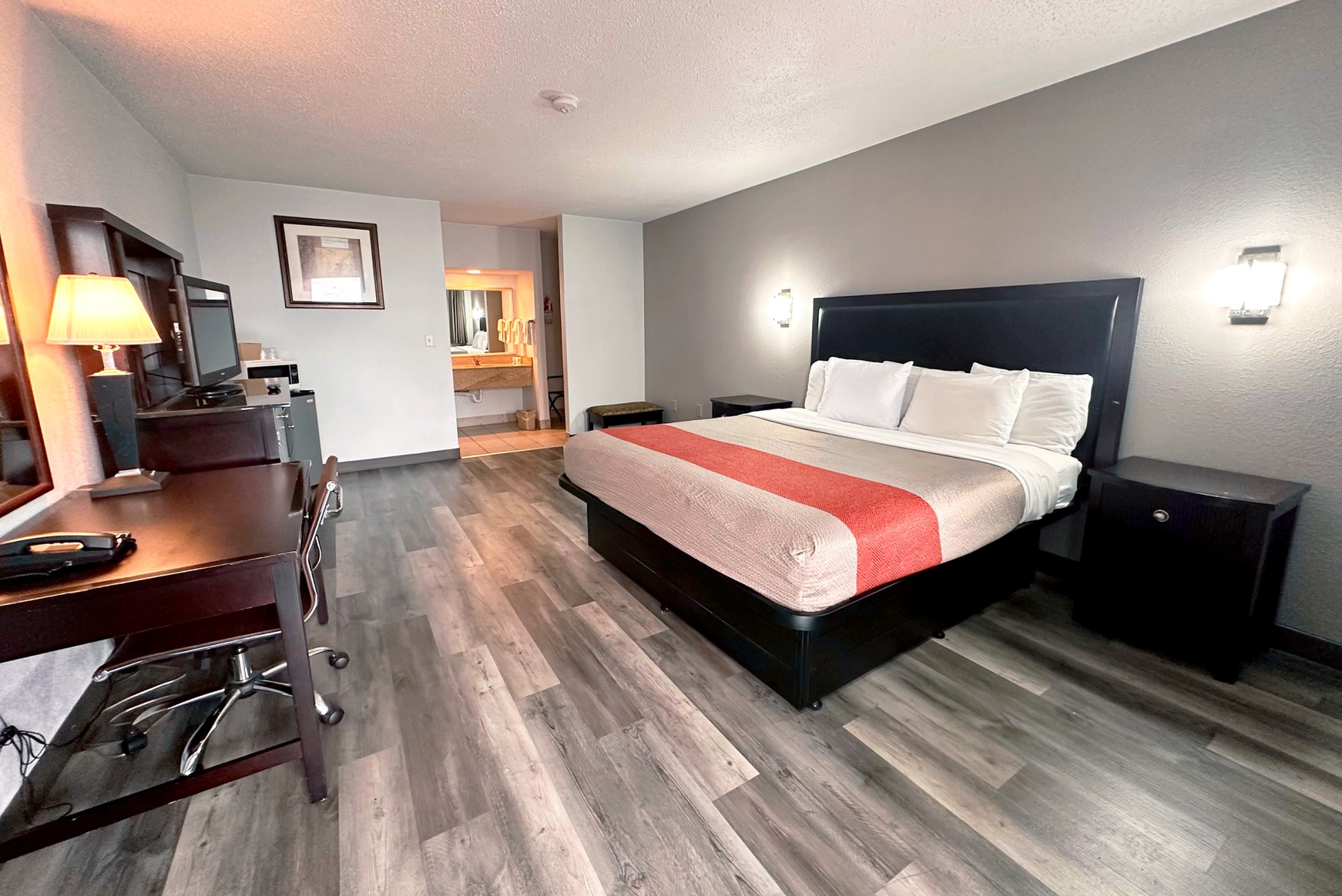 Red Carpet Inn Norwalk CT 15/45