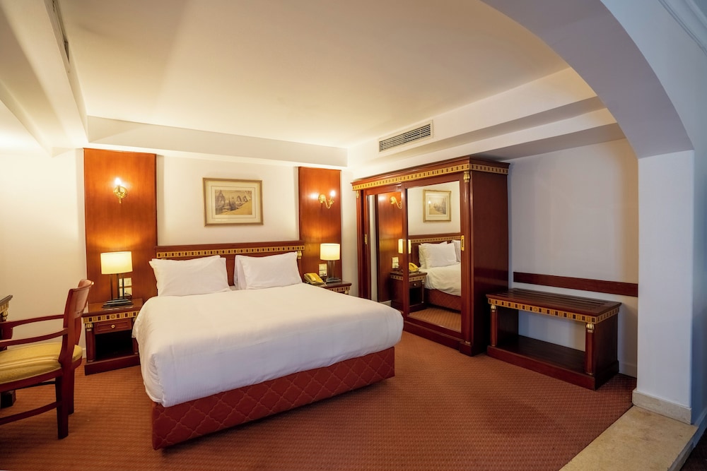 Azal Pyramids Hotel 50/74