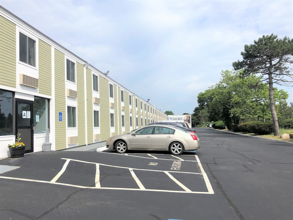 Falmouth Inn 56/65
