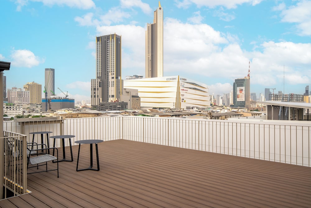 Saan Hotel Sathorn 35/50