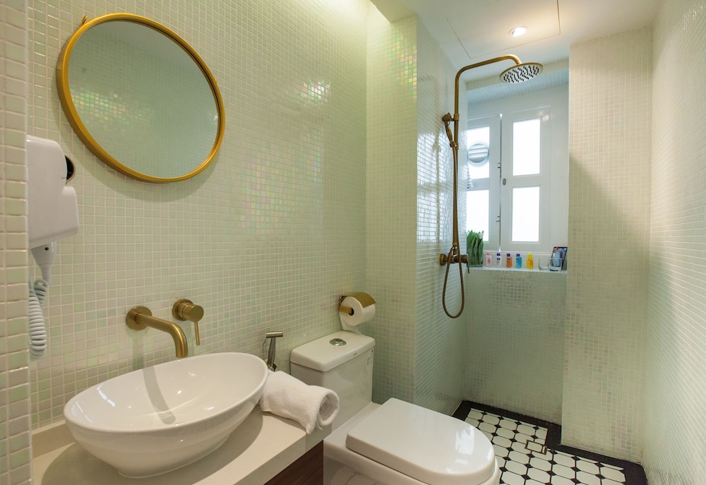 غرفة بريميوم بسرير كوين، White Mansion Hotel 6/6