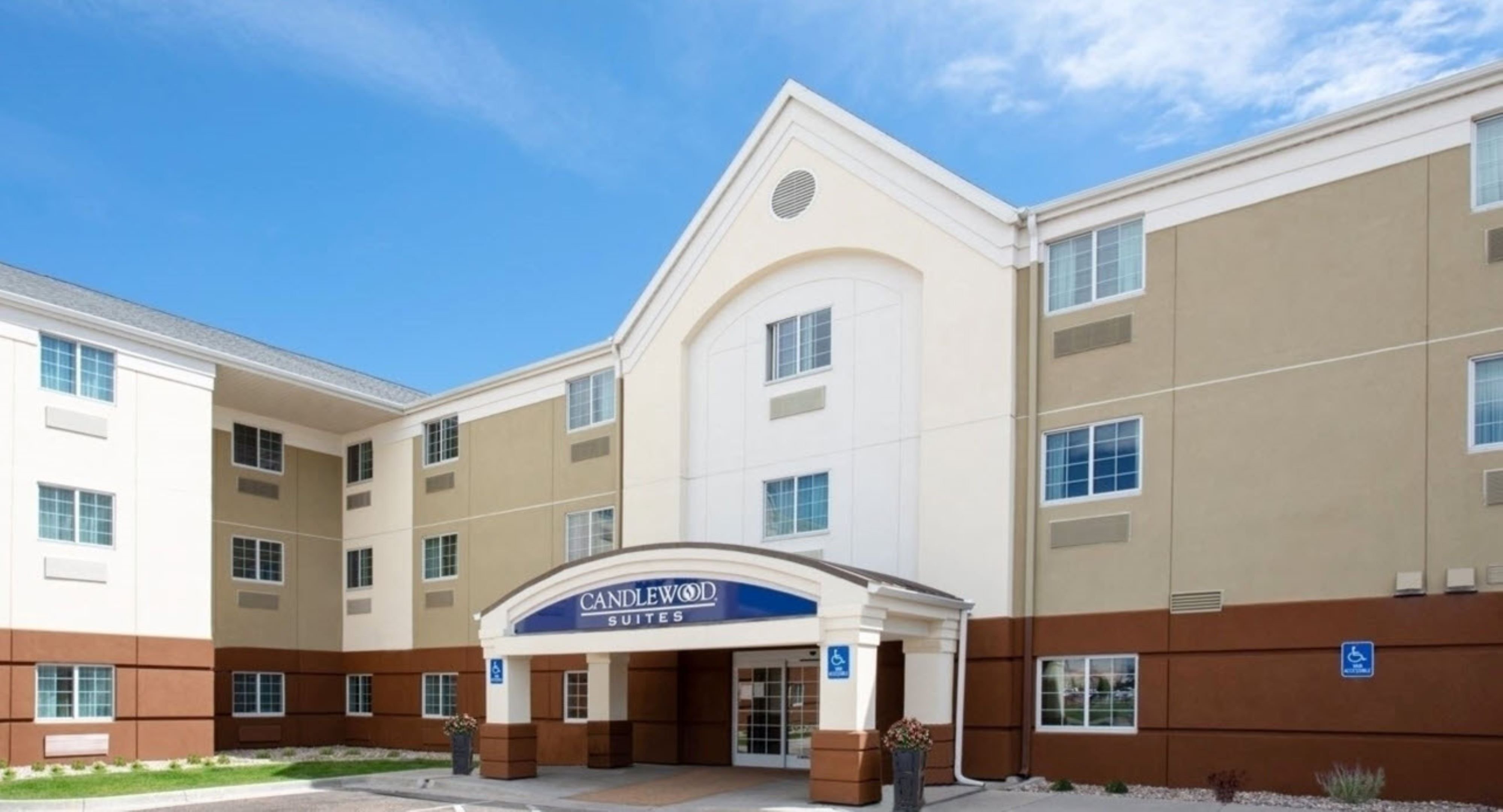 Candlewood Suites Cheyenne 2/17
