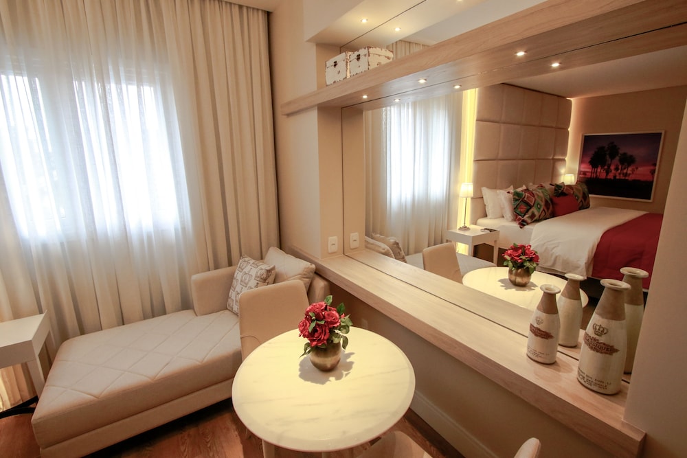 Cercano Hotel 48/72