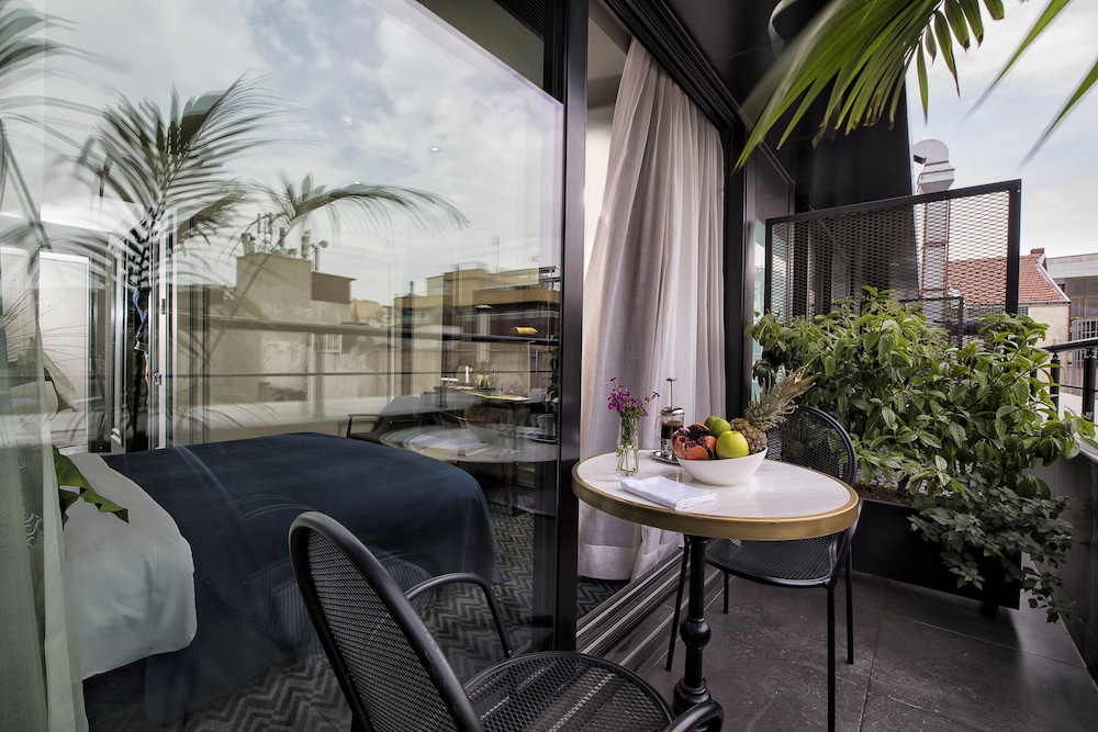 Nabu Hotel 40/69