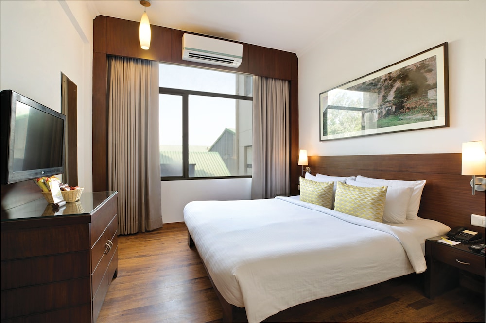 Lemon Tree Hotel Alwar 9/24