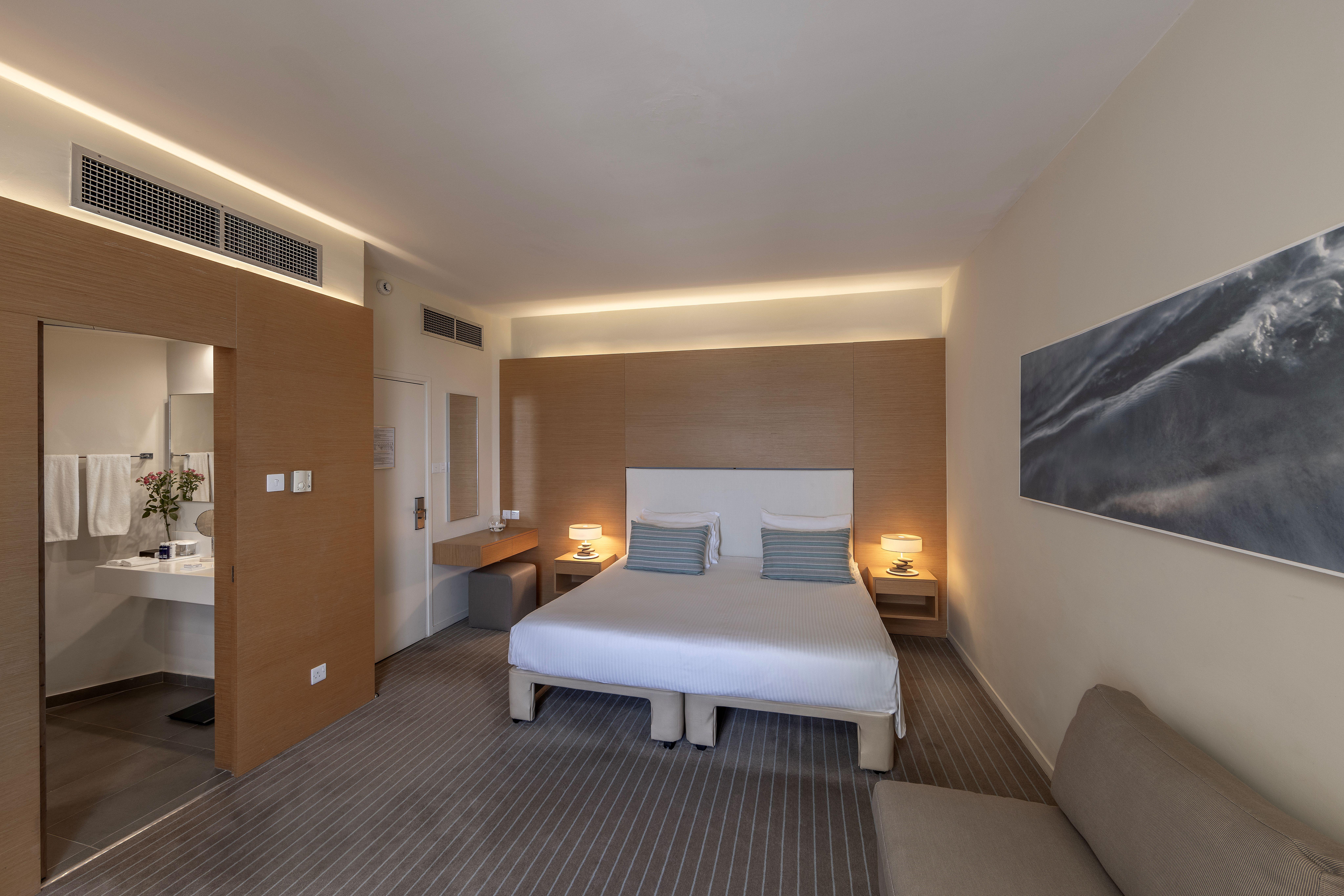 Deluxe, Side Sea View, Balcony