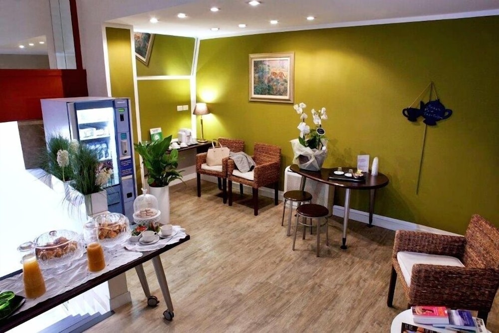 Mennini Hotel 32/34