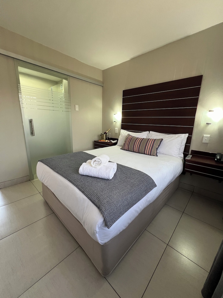 HOTEL SAVOY 12/50