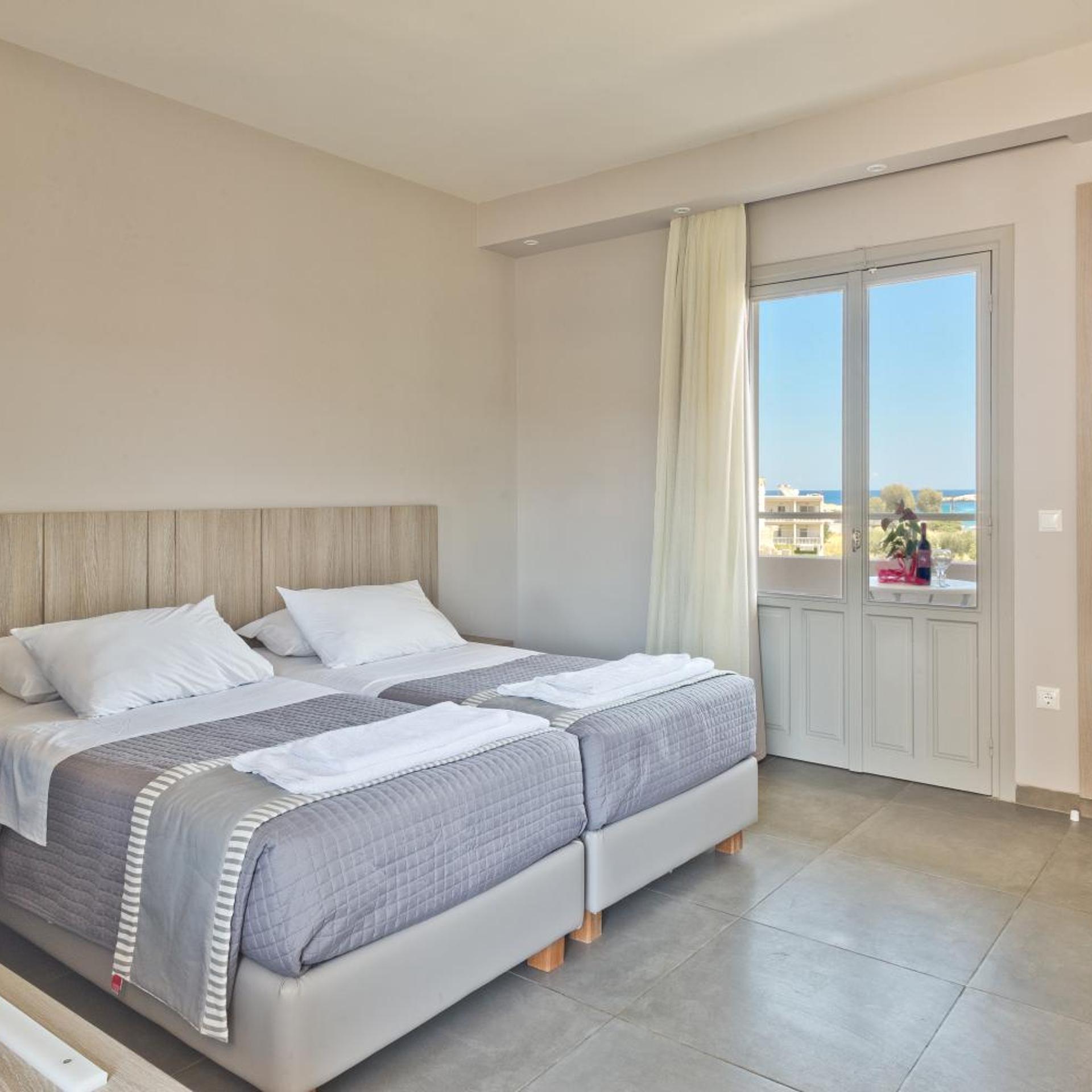 Parasol Luxury Hotel & Suites 28/80