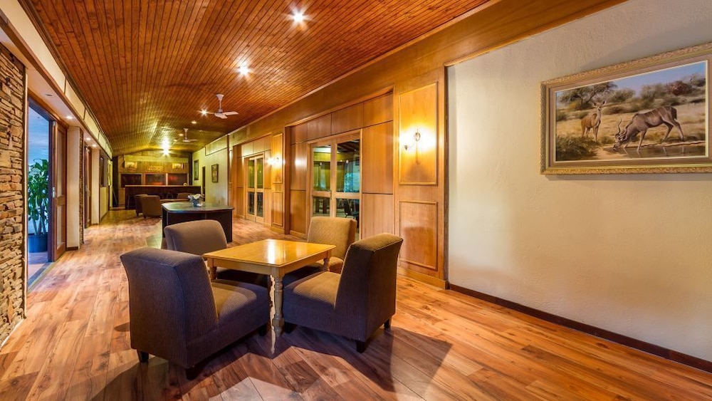 Hotel Numbi and Garden Suites 40/63