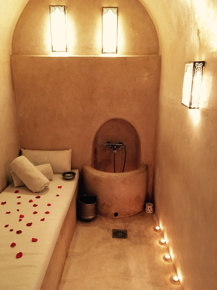 Riad Tawargit 24/50