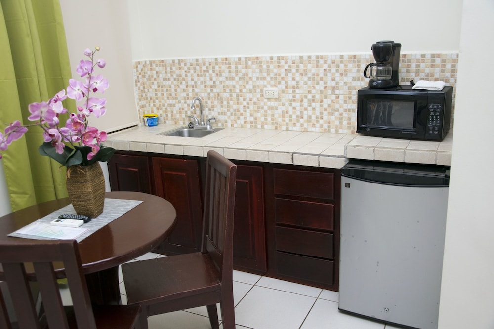 Las Brisas Resort and Villas 7/50