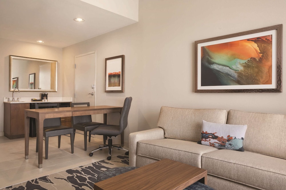 Embassy Suites By Hilton Mcallen Convention Center 35/56