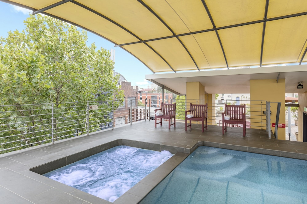 Nesuto Chippendale Apartment Hotel 6/36