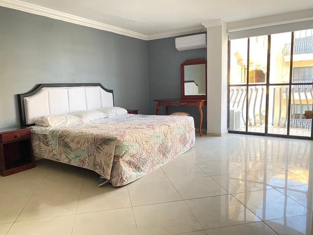 Apartment, King Bed