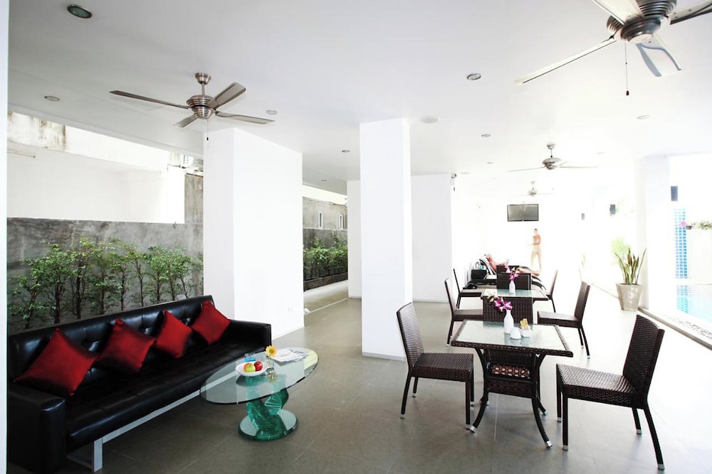 One World One Home Naiharn Hotel by ZUZU 32/50