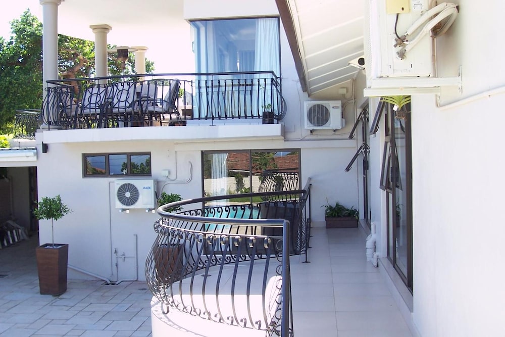 Sanchia Luxury Guesthouse 1/27