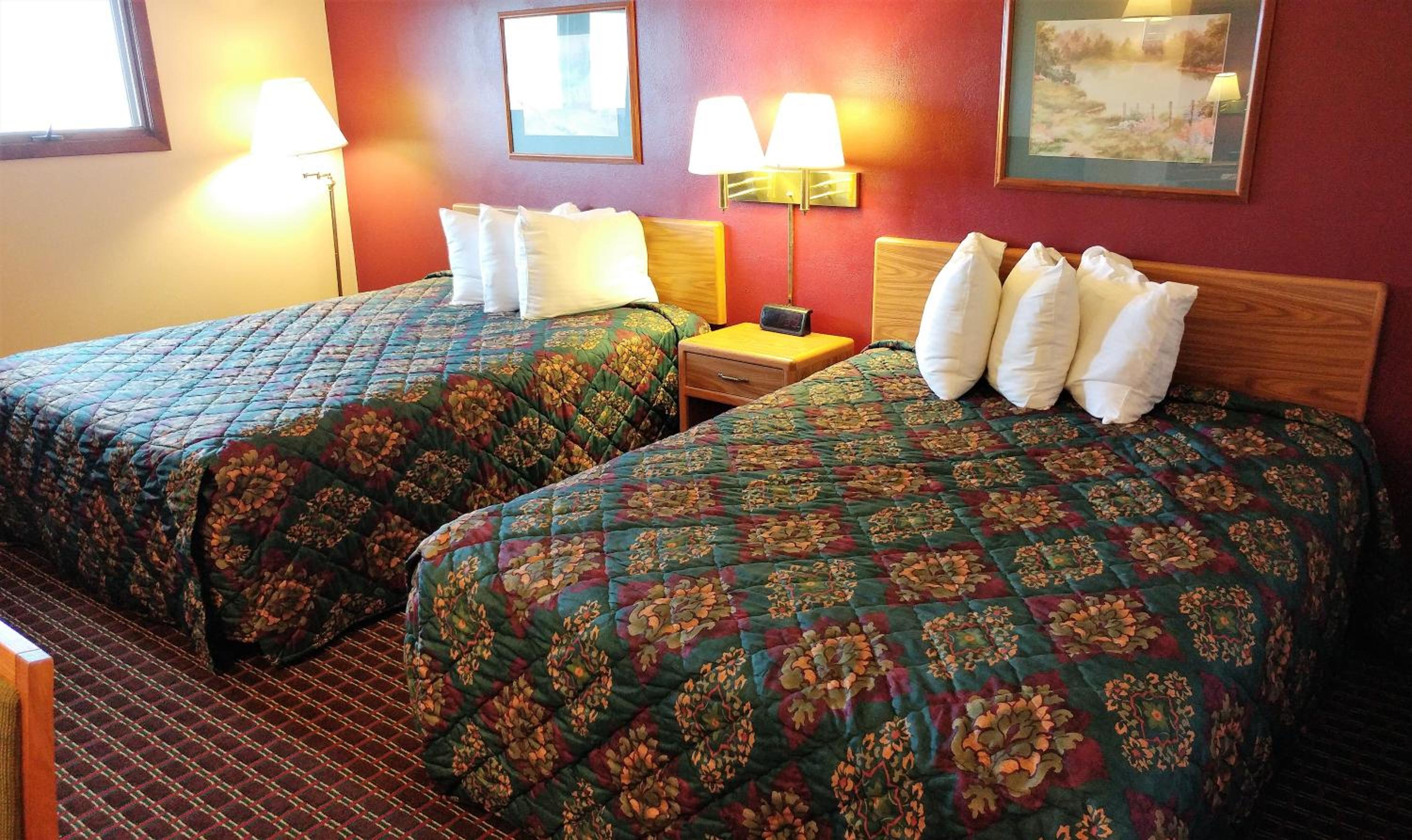 Red Carpet Inn 12/48