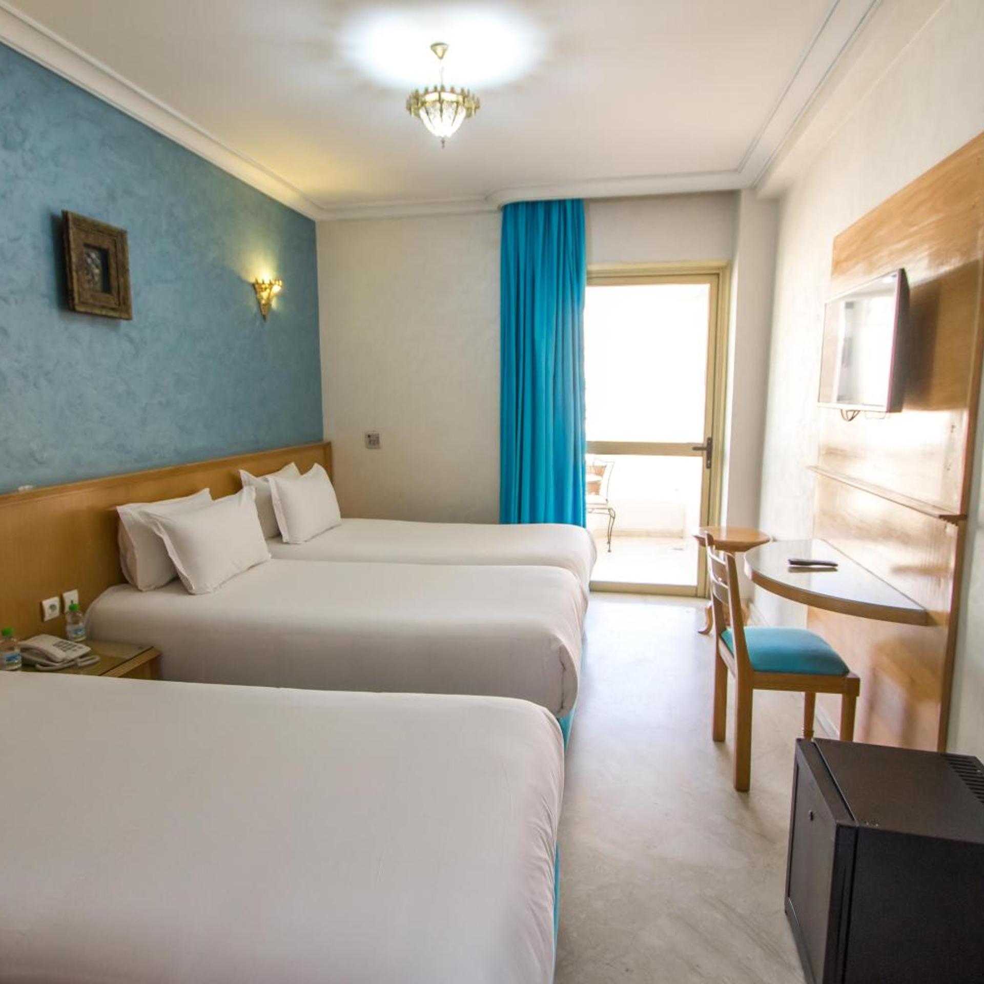 Room, Triple